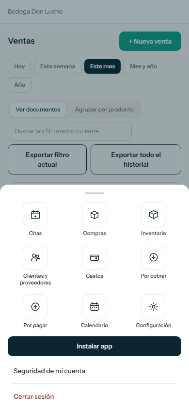 El menú Más del celular con la opción Configuración resaltada